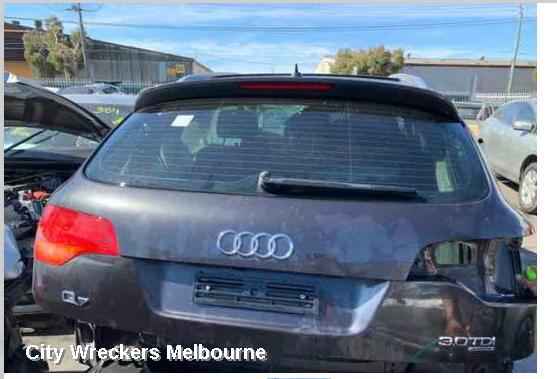 AUDI Q7 LEFT TAILLIGHT, 4L, IN TAILGATE, 10/2009 - 08/2015