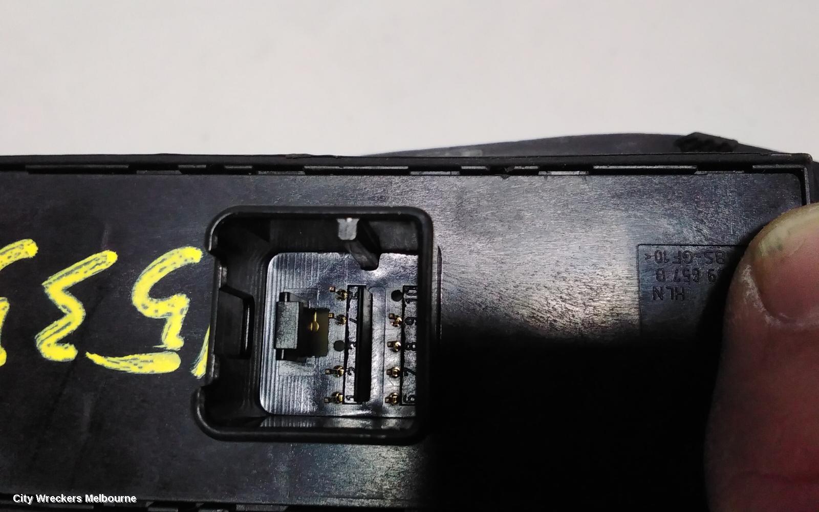 VOLKSWAGEN JETTA PWR DR WIND SWITCH, RH FRONT (MASTER SWITCH), 1B, 02/2011 - 12/2017