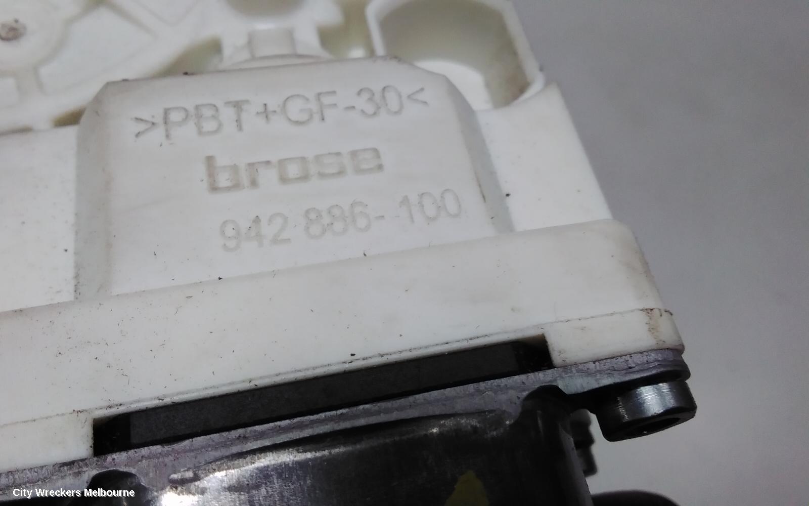 AUDI Q5 RIGHT FRONT WINDOW REG/MOTOR, 8R, 03/2009 - 01/2017