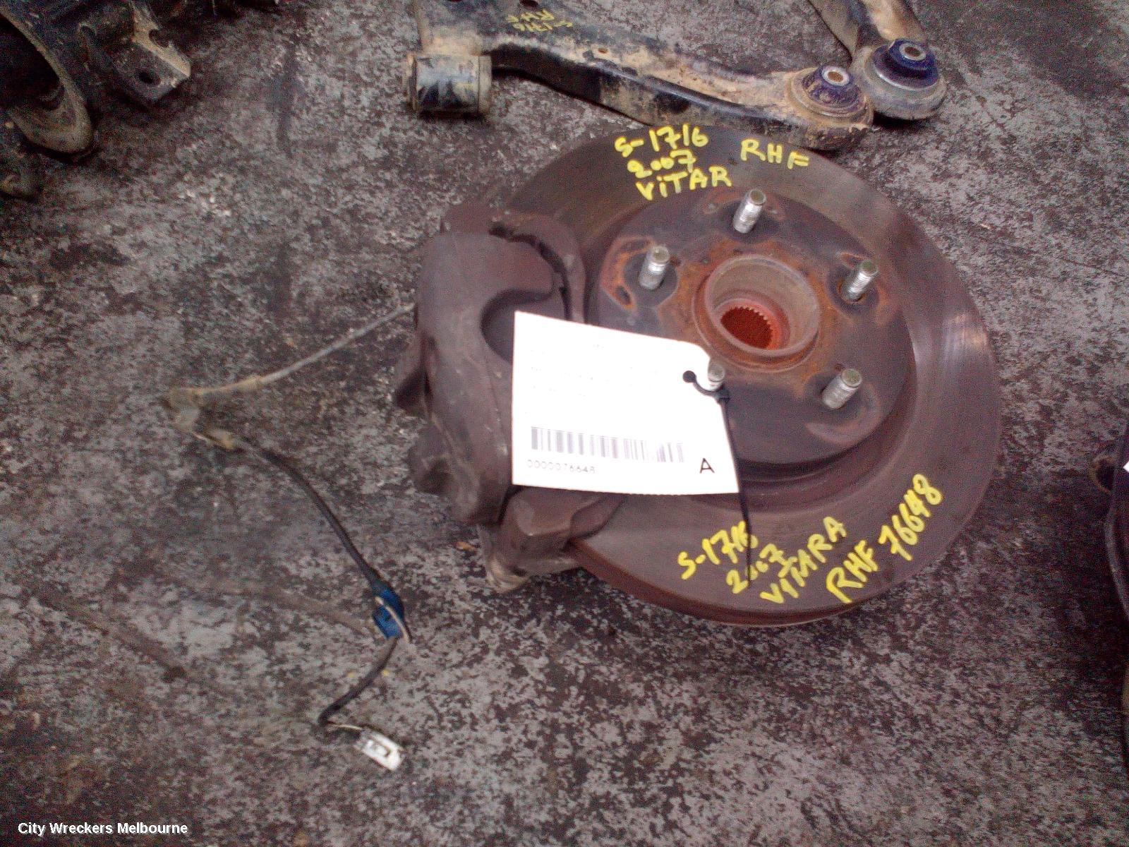 SUZUKI VITARA RIGHT FRONT HUB ASSEMBLY, GRAND VITARA, JB, ABS TYPE, 04/2005 - 09/2008