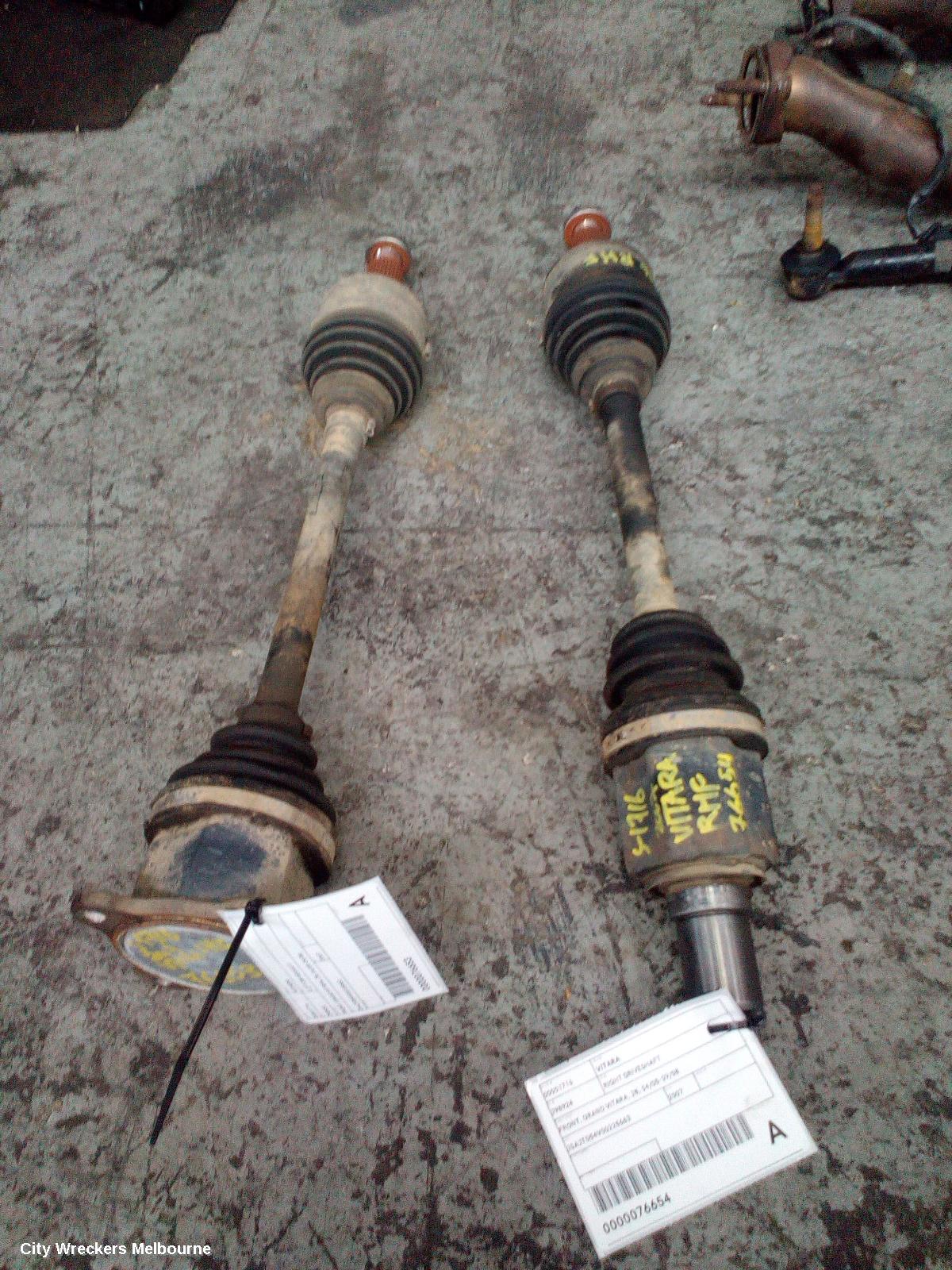 SUZUKI VITARA LEFT DRIVESHAFT, FRONT, GRAND VITARA, JB, 04/2005 - 09/2008
