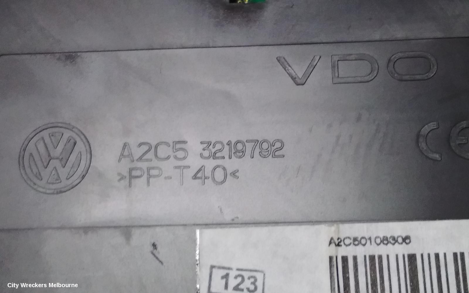 VOLKSWAGEN JETTA INSTRUMENT CLUSTER, PETROL, SPEEDO IS UP TO 240, 1KM, 02/2006 - 07/2011