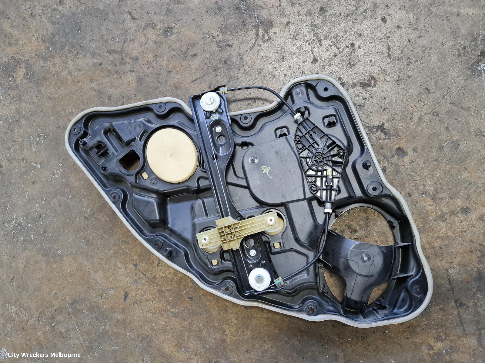 JEEP CHEROKEE RIGHT REAR WND REG/MOTOR, KL, 02/2014 ONWARDS