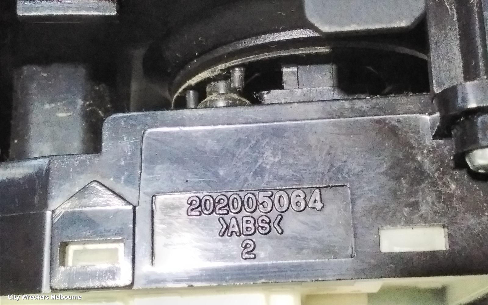 KIA CERATO PWR DR WIND SWITCH, RH FRONT (MASTER SWITCH), COUPE/KOUP, TD, 10/2008 - 03/2013