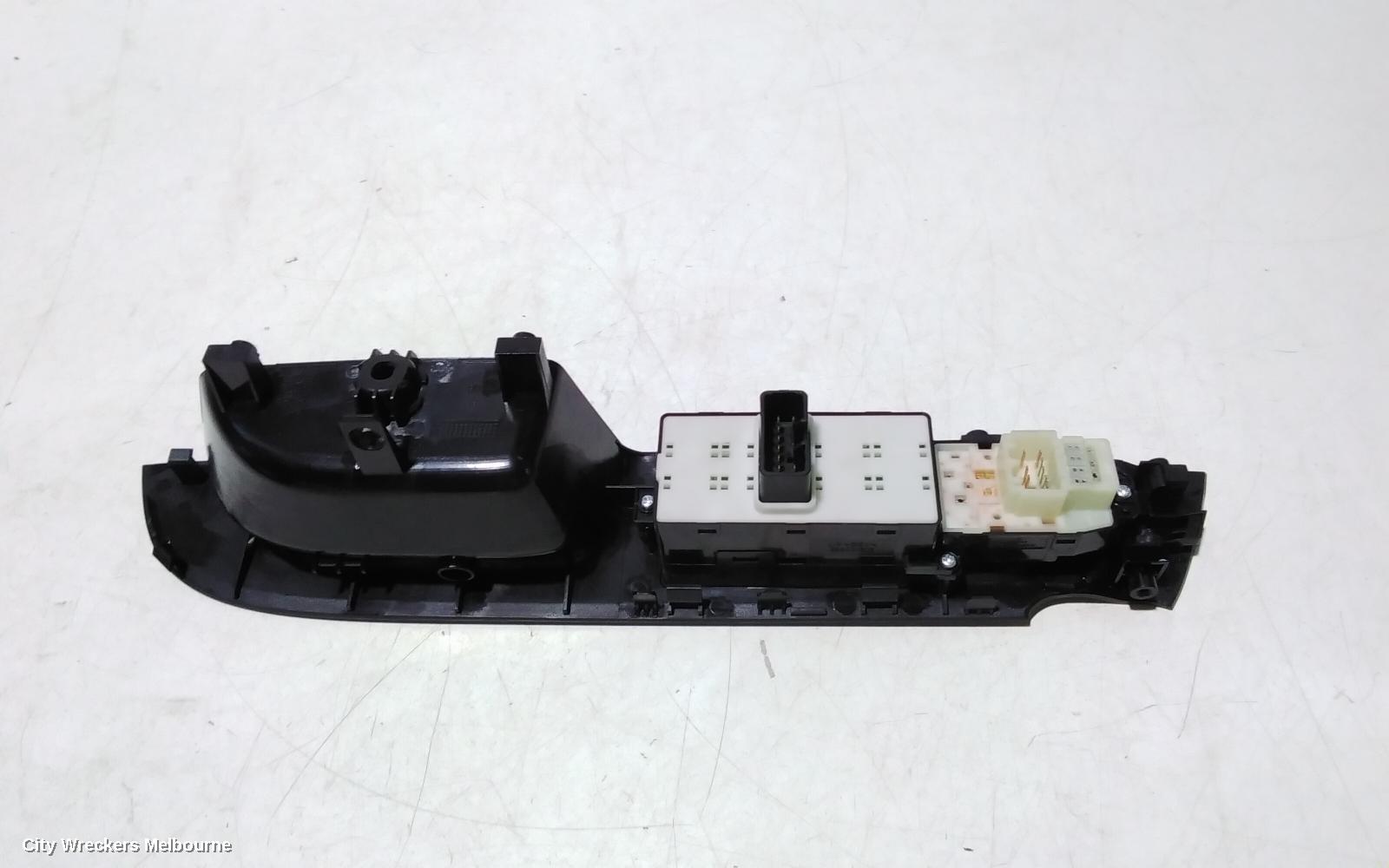 KIA CERATO PWR DR WIND SWITCH, RH FRONT (MASTER SWITCH), COUPE/KOUP, TD, 10/2008 - 03/2013