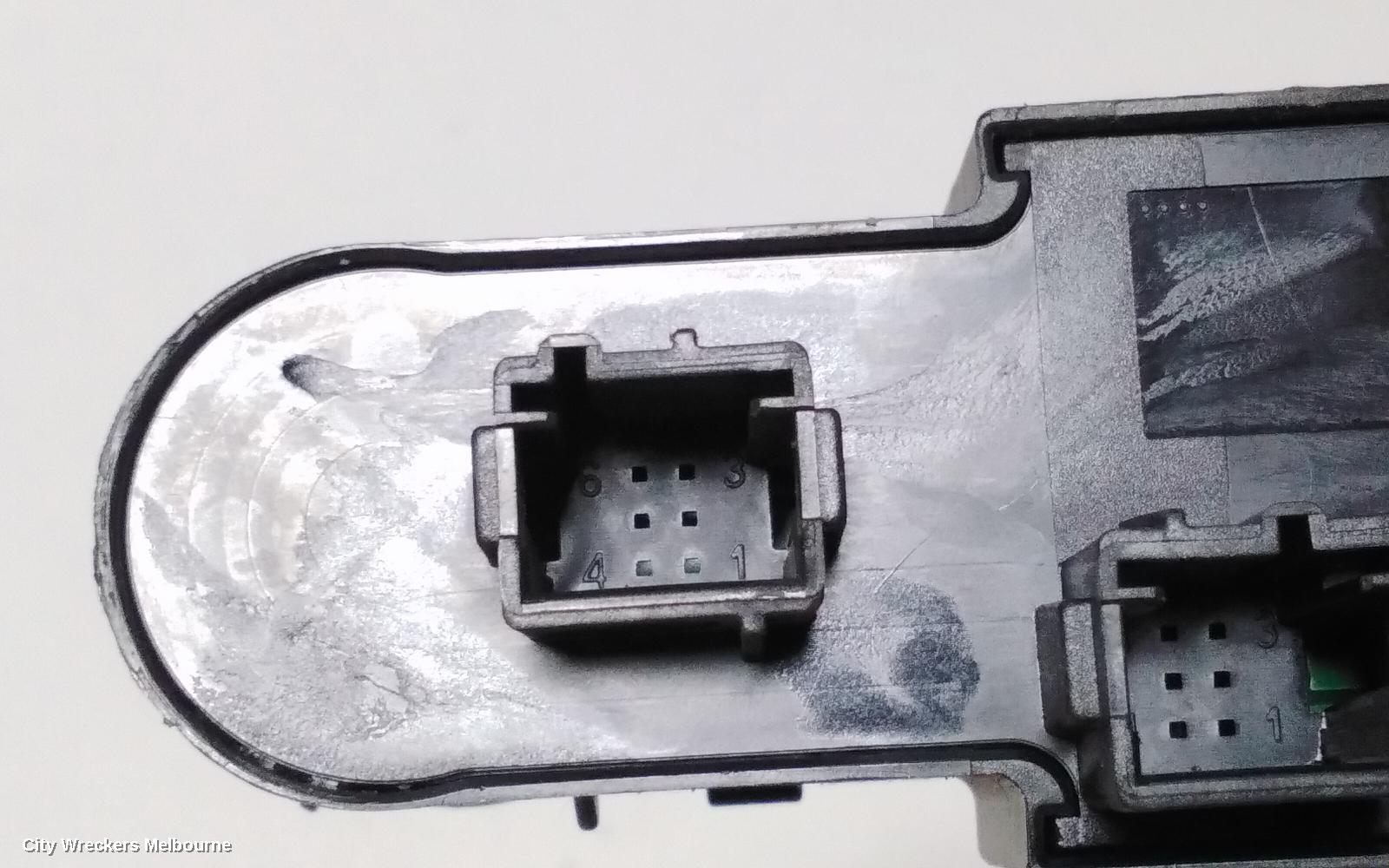 PEUGEOT 208 PWR DR WIND SWITCH, RH FRONT (MASTER SWITCH), A9, 5DR HATCH, 10/2012 ONWARDS