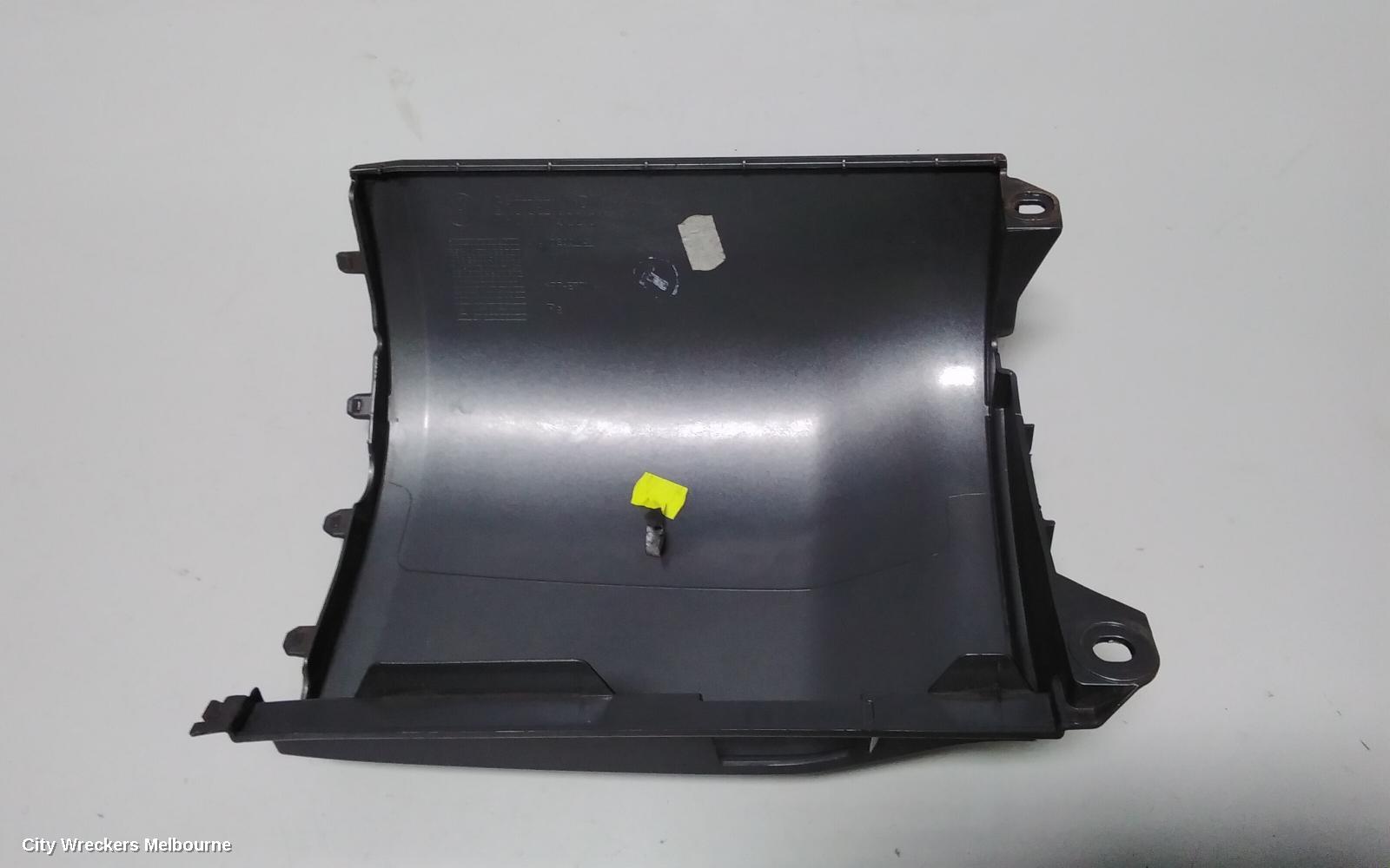 VOLKSWAGEN TRANSPORTER, T5 MY10 03/2010 - 06/2015, RHS TAILGATE FILLER PANEL: 76989