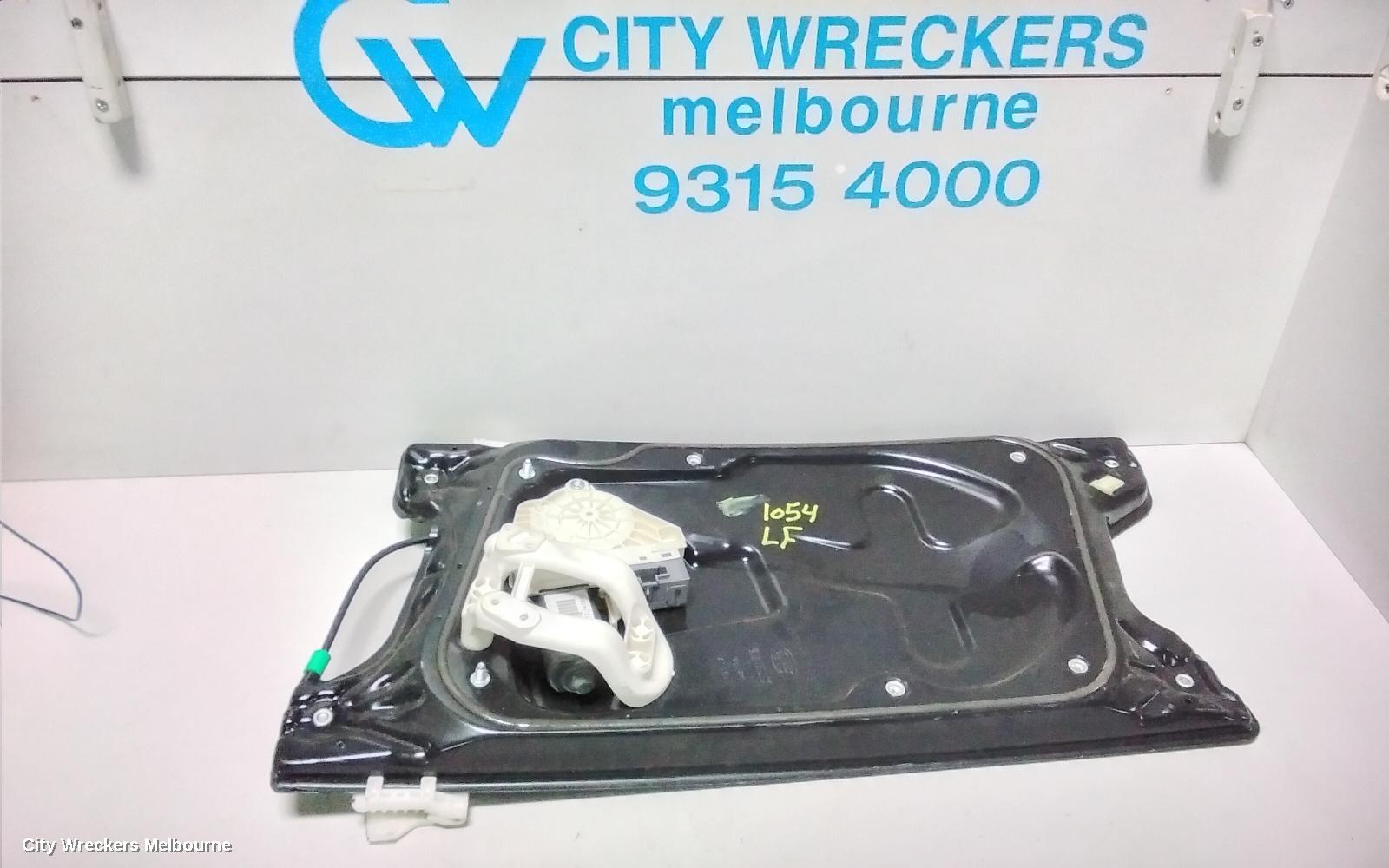 LAND ROVER RANGEROVER SPORT LEFT FRONT WINDOW REG/MOTOR, L320, 08/2005 - 12/2013