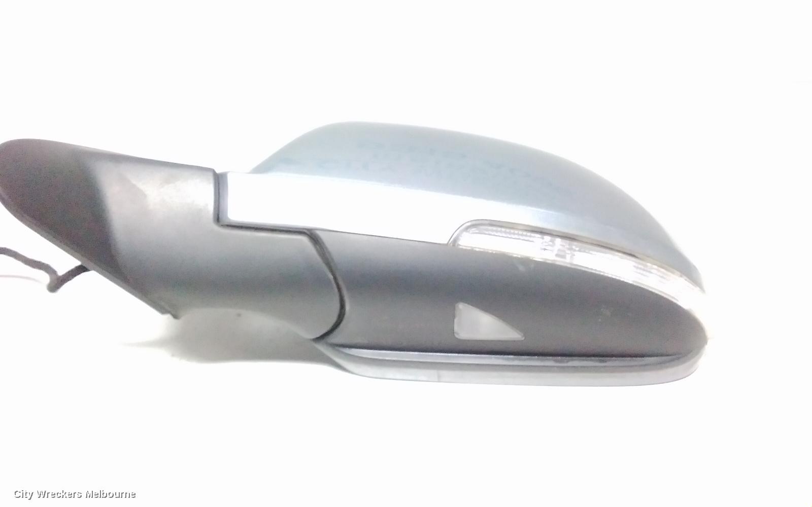 SKODA OCTAVIA LEFT DOOR MIRROR, 1Z, ELEGANCE/SCOUT, MANUAL FOLD, W/ SURROUND LIGHT TYPE (6XD), 02/2009 - 10/2013
