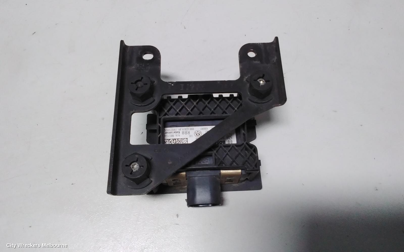 SKODA FABIA, NJ, 01/2015 - 08/2021, RADAR SENSOR VIN:TMBFN6NJ0GZ101576: 77206