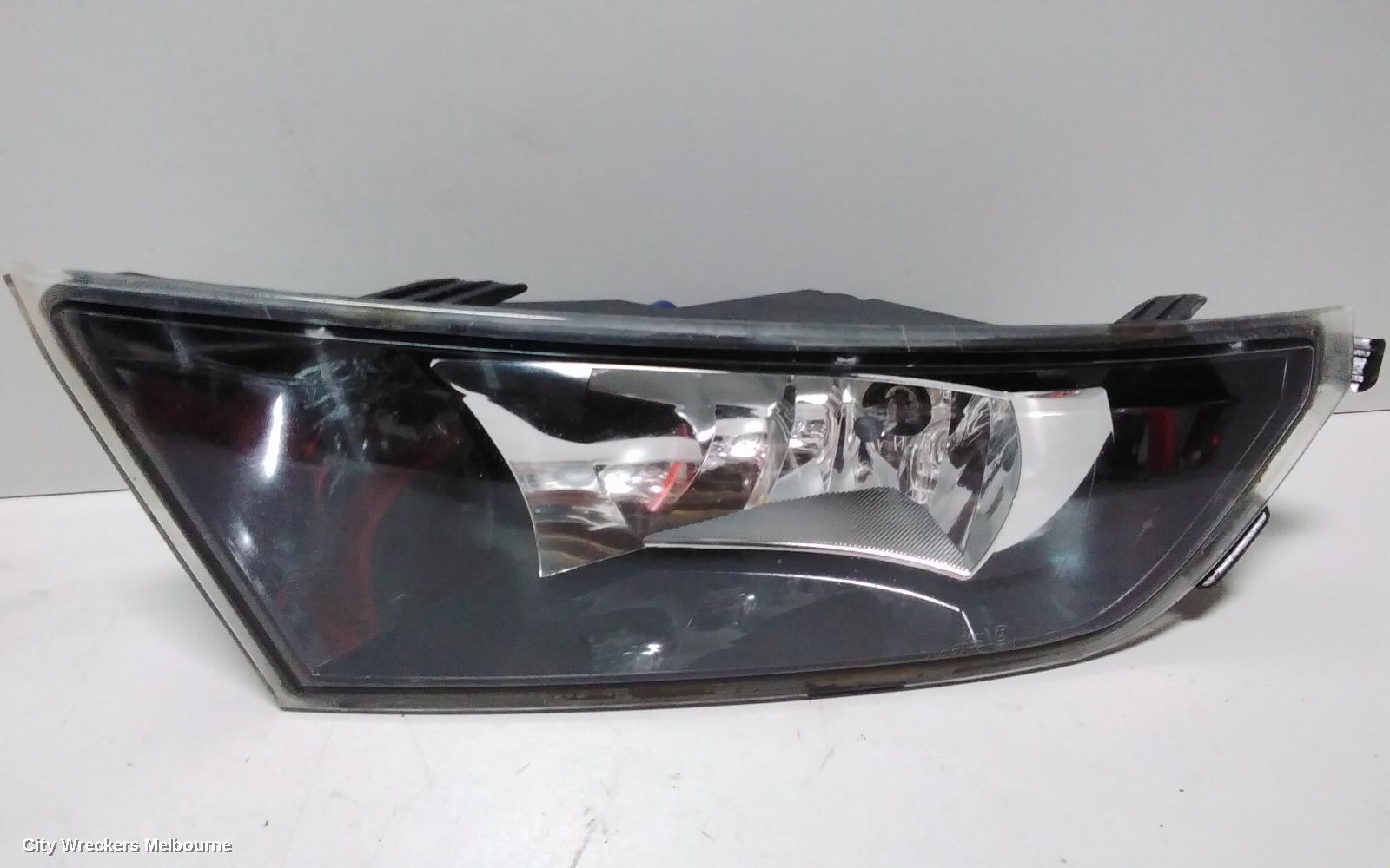 SKODA FABIA RIGHT INDICATOR/FOG/SIDE, BUMPER FOGLAMP, CLEAR SURROUND, NJ, 01/2015 - 06/2018