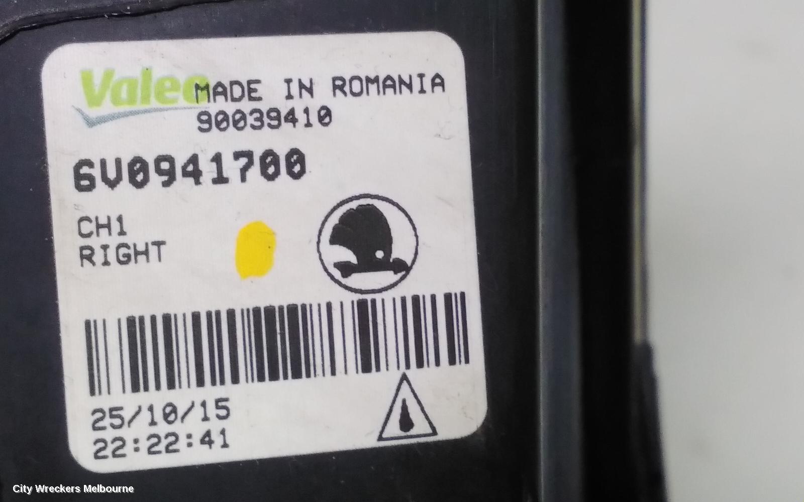SKODA FABIA RIGHT INDICATOR/FOG/SIDE, BUMPER FOGLAMP, CLEAR SURROUND, NJ, 01/2015 - 06/2018