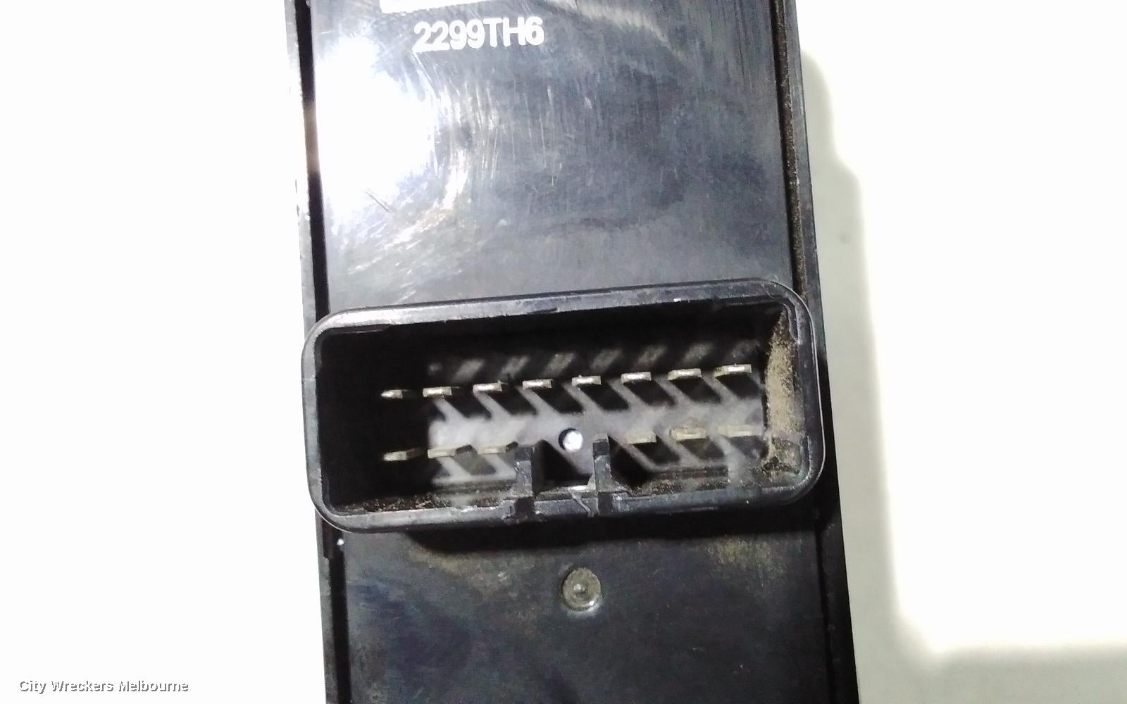 MITSUBISHI TRITON PWR DR WIND SWITCH, RH FRONT (MASTER SWITCH), 4 DOOR SWITCH TYPE, ML-MN, 07/2006 - 04/2015