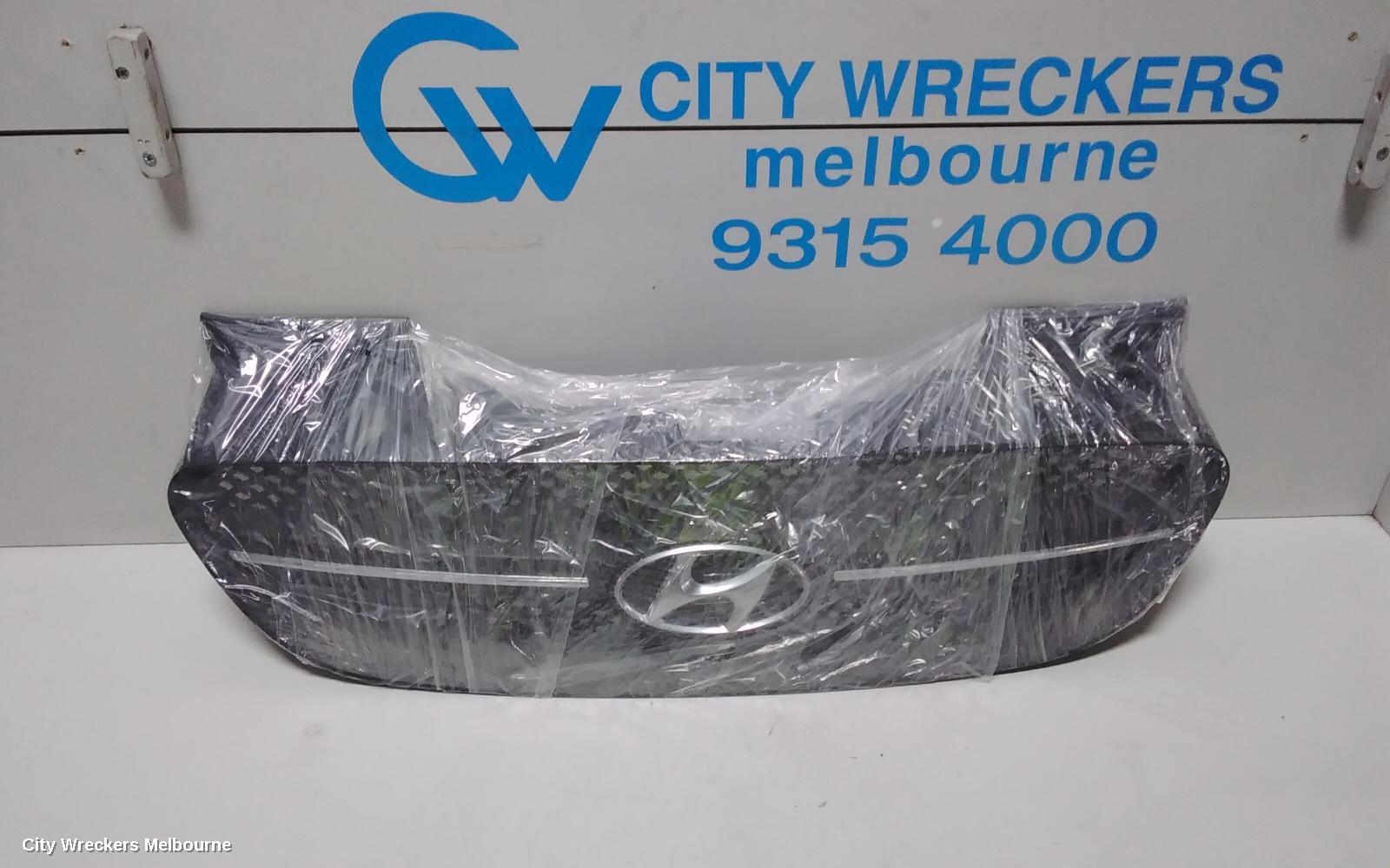 HYUNDAI GETZ GRILLE, RADIATOR GRILLE, TB, PRIME/CHROME, 10/2005 - 07/2008