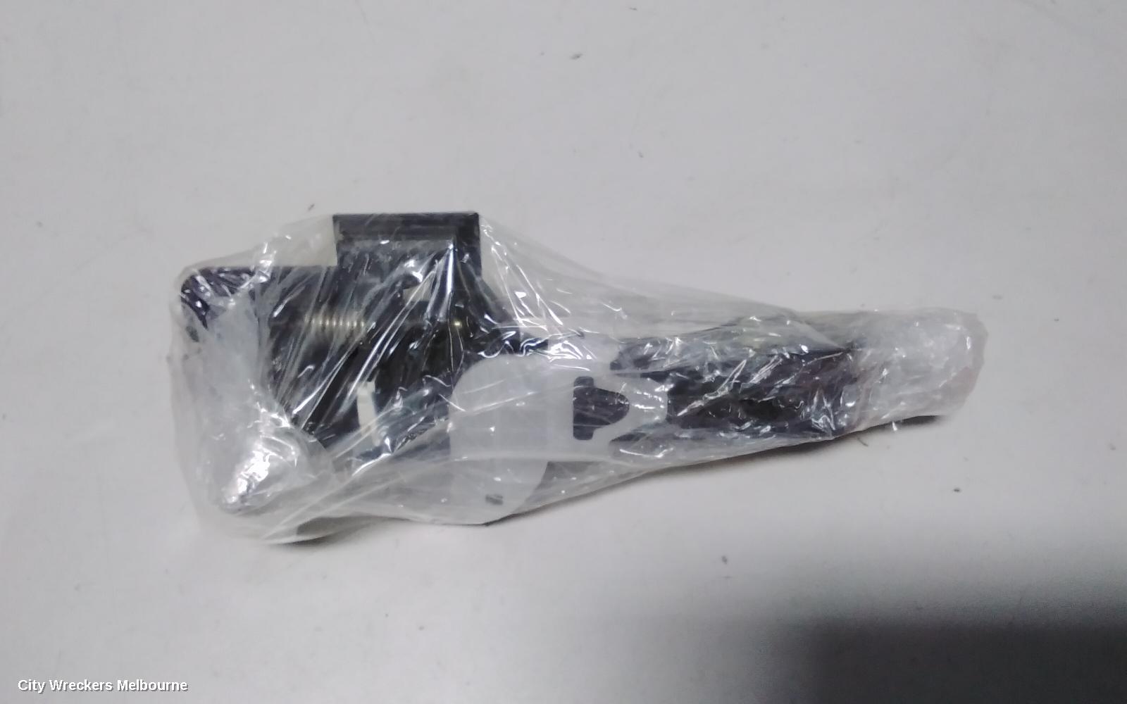 HYUNDAI I30 DOOR HANDLE, OUTER, RH FRONT, NON KEYLESS ENTRY TYPE, GD (S. KOREA-VIN KMHD), 02/2012 - 02/2017