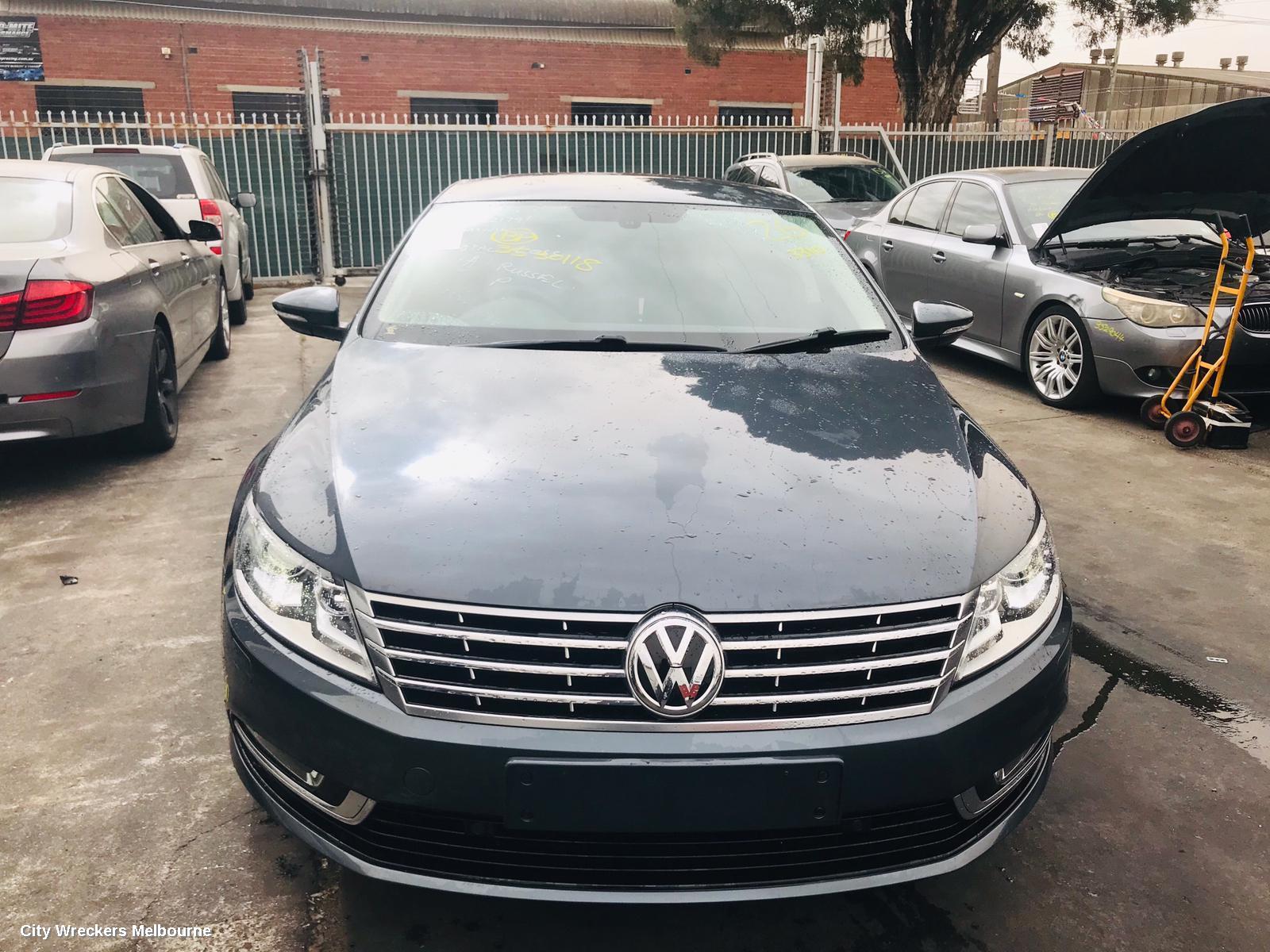 VOLKSWAGEN PASSAT FOG LAMP
