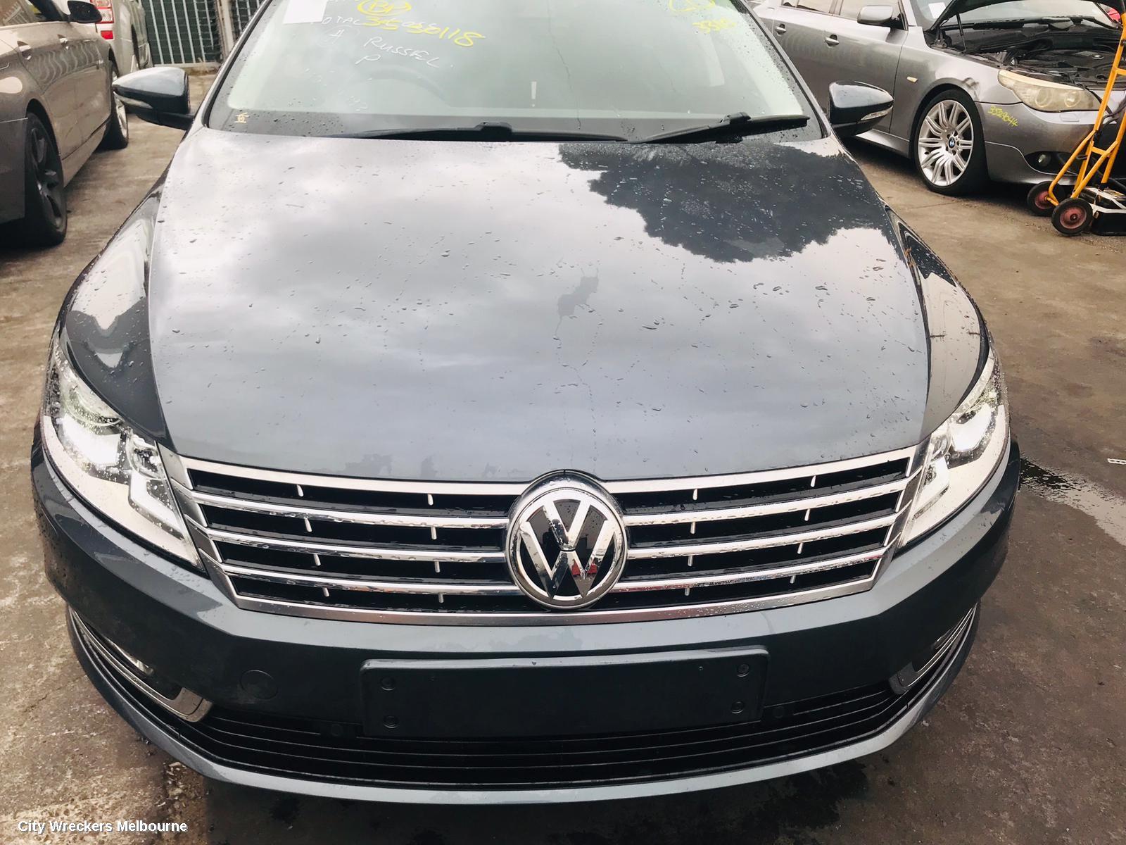 VOLKSWAGEN PASSAT FOG LAMP