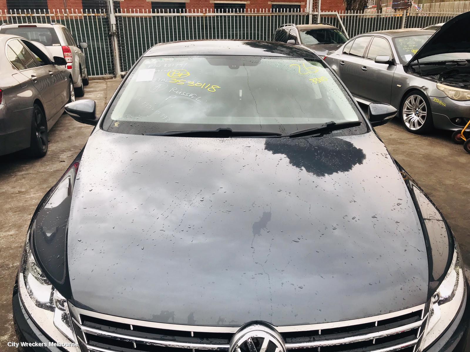 VOLKSWAGEN PASSAT FOG LAMP