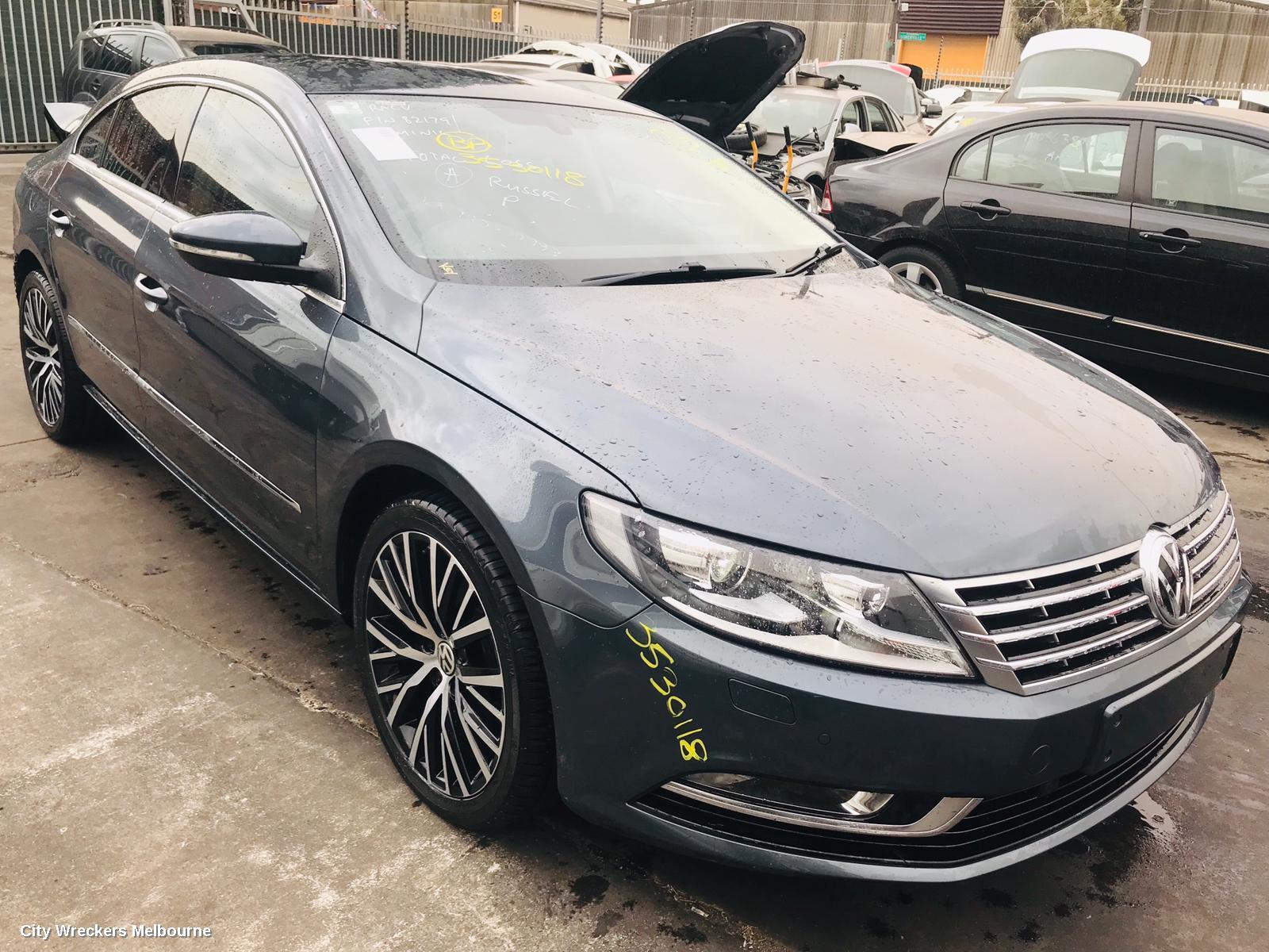 VOLKSWAGEN PASSAT FOG LAMP