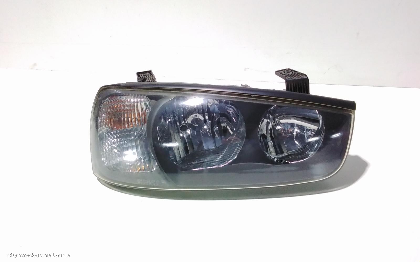 HYUNDAI ELANTRA RIGHT HEADLAMP, XD, 11/2000 - 09/2003
