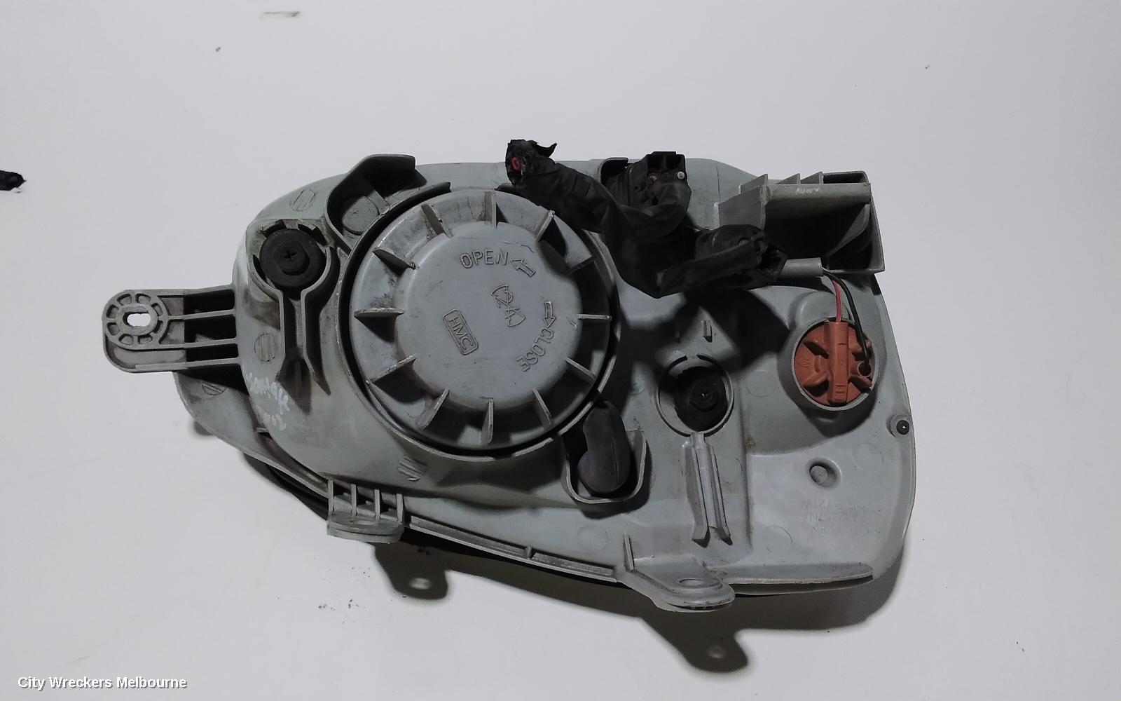 HYUNDAI SANTA FE LEFT HEADLAMP, SM, 11/2000 - 09/2003