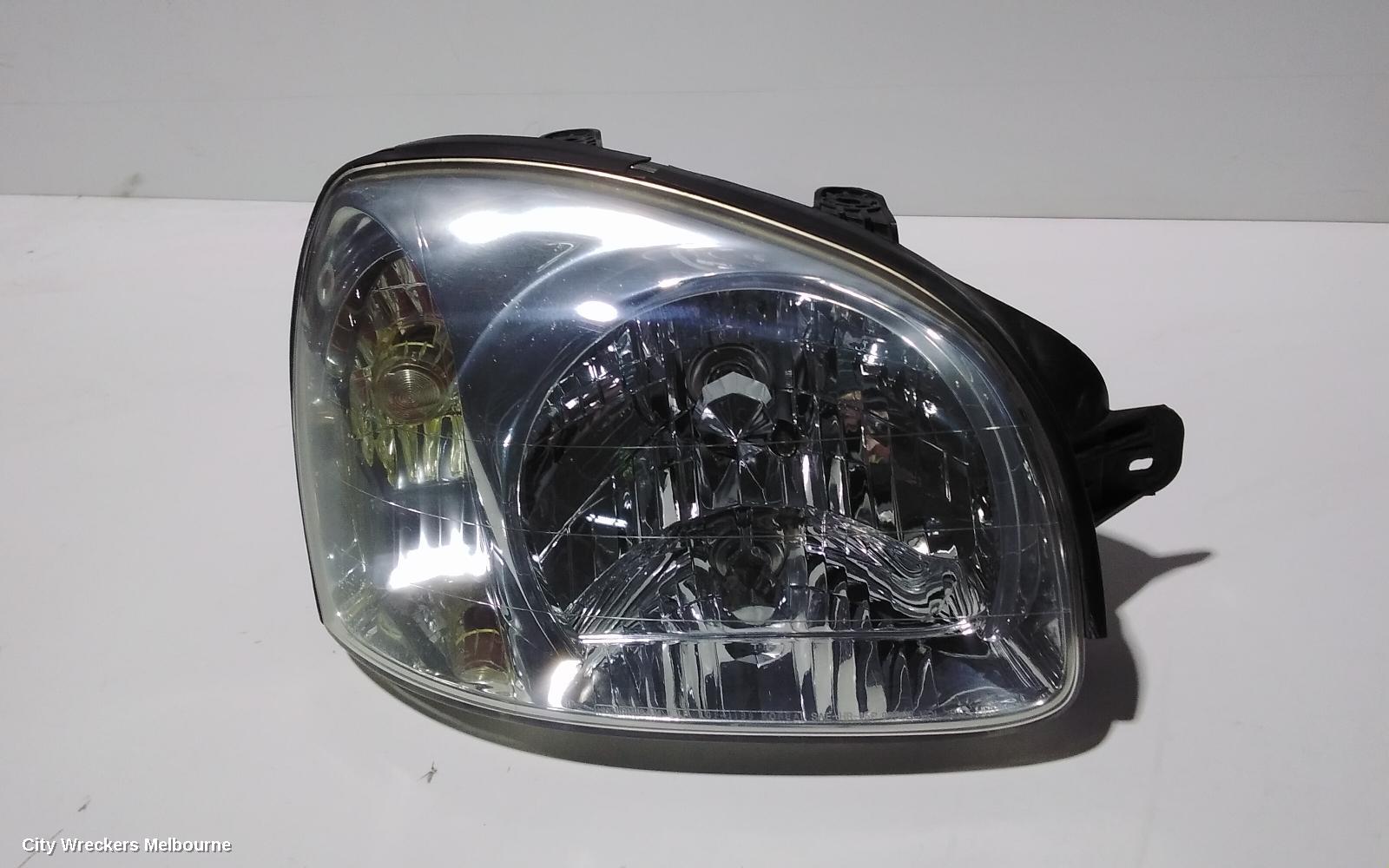 HYUNDAI SANTA FE RIGHT HEADLAMP, SM, 11/2000 - 09/2003