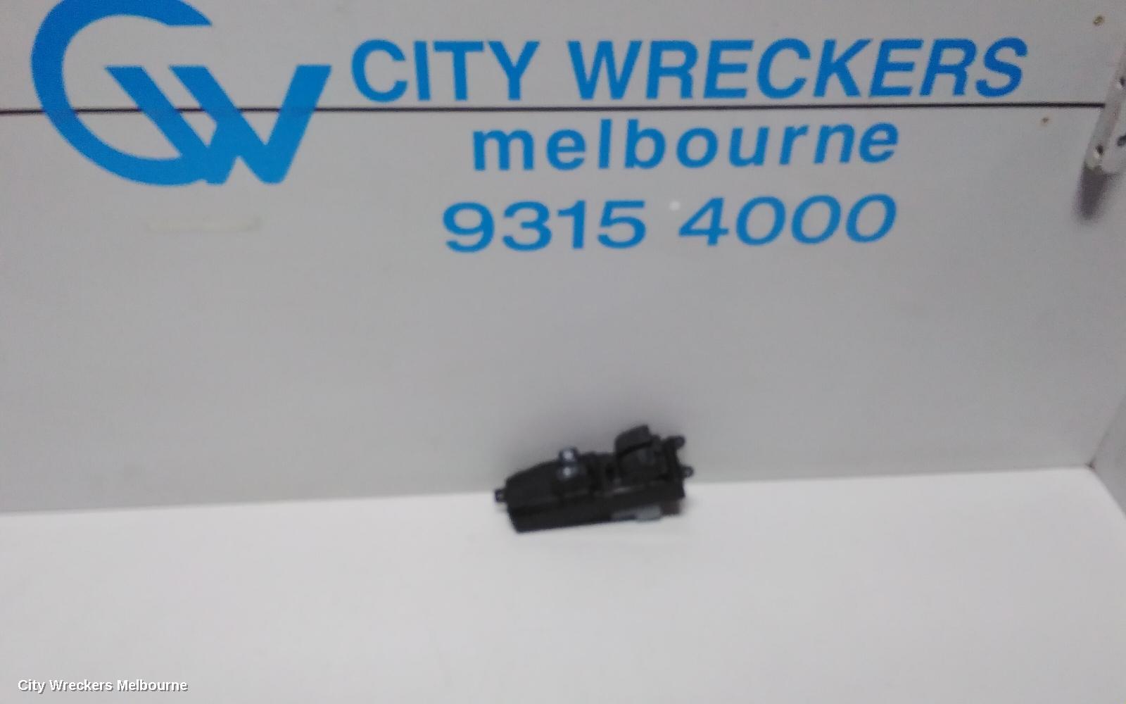 TOYOTA HIACE PWR DR WIND SWITCH, RH FRONT (MASTER SWITCH), TRH/KDH, 03/2005 - 02/2014
