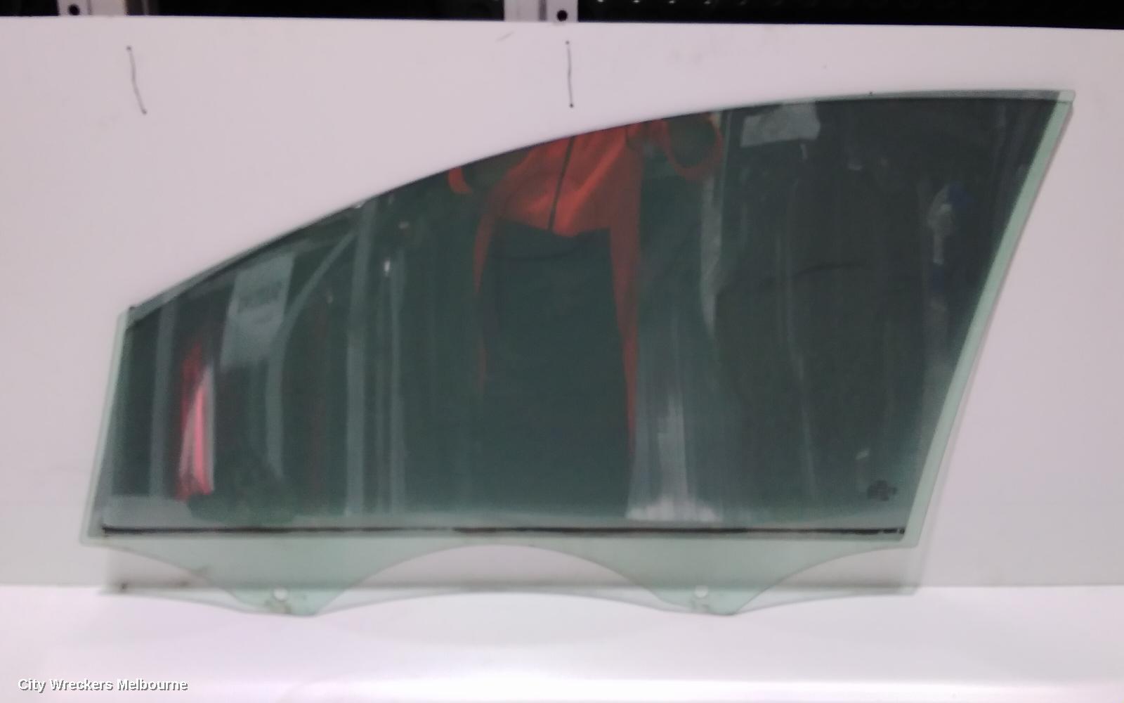 AUDI Q7 RIGHT FRONT DOOR WINDOW, 4L, 09/2006 - 08/2015