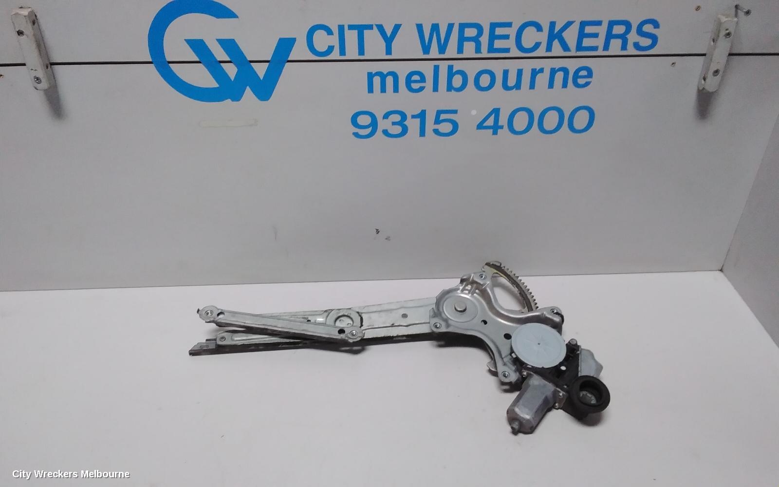 TOYOTA CAMRY RIGHT FRONT WINDOW REG/MOTOR, ASV50/AVV50, POWER, 12/2011 - 10/2017