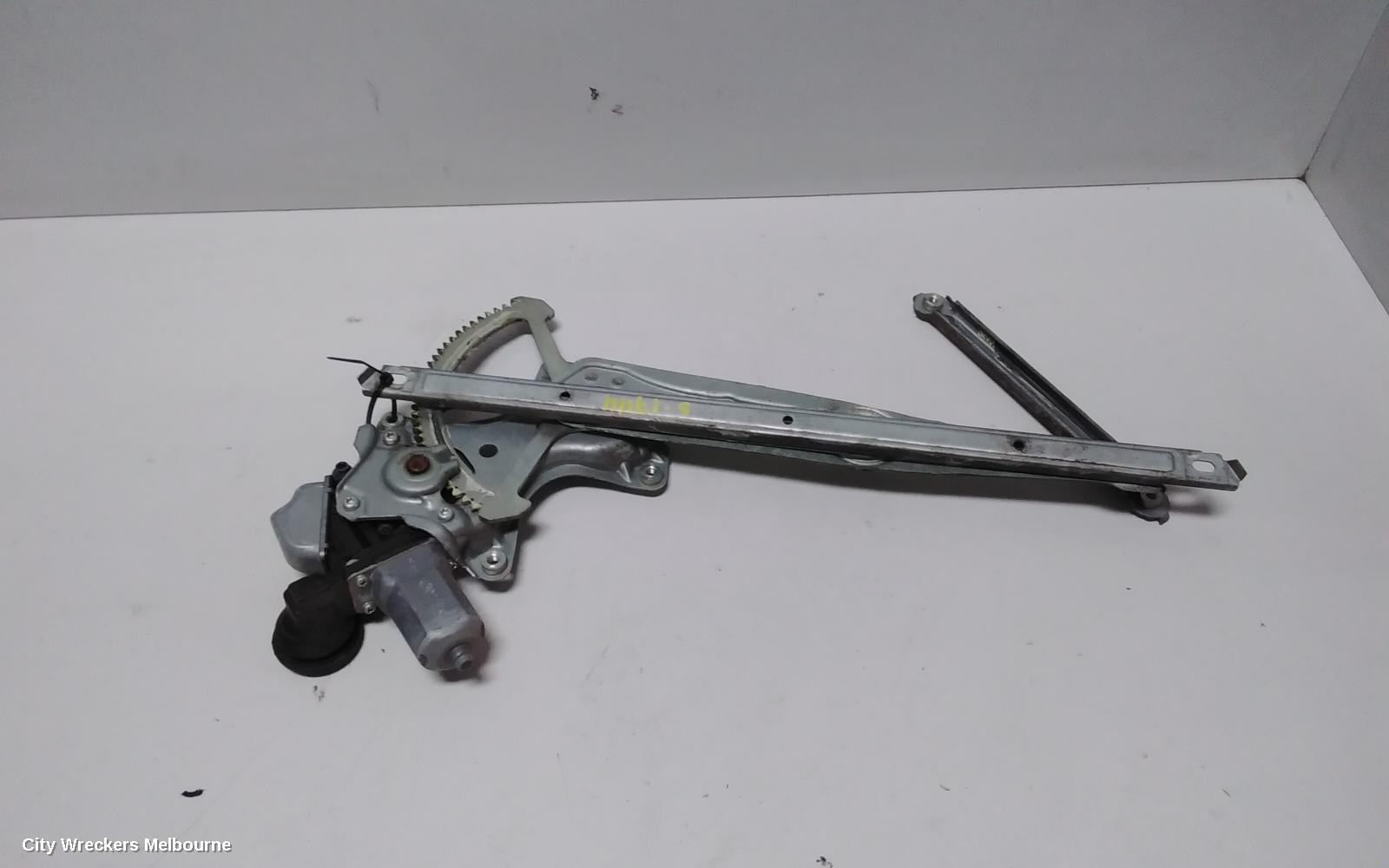 TOYOTA CAMRY RIGHT FRONT WINDOW REG/MOTOR, ASV50/AVV50, POWER, 12/2011 - 10/2017