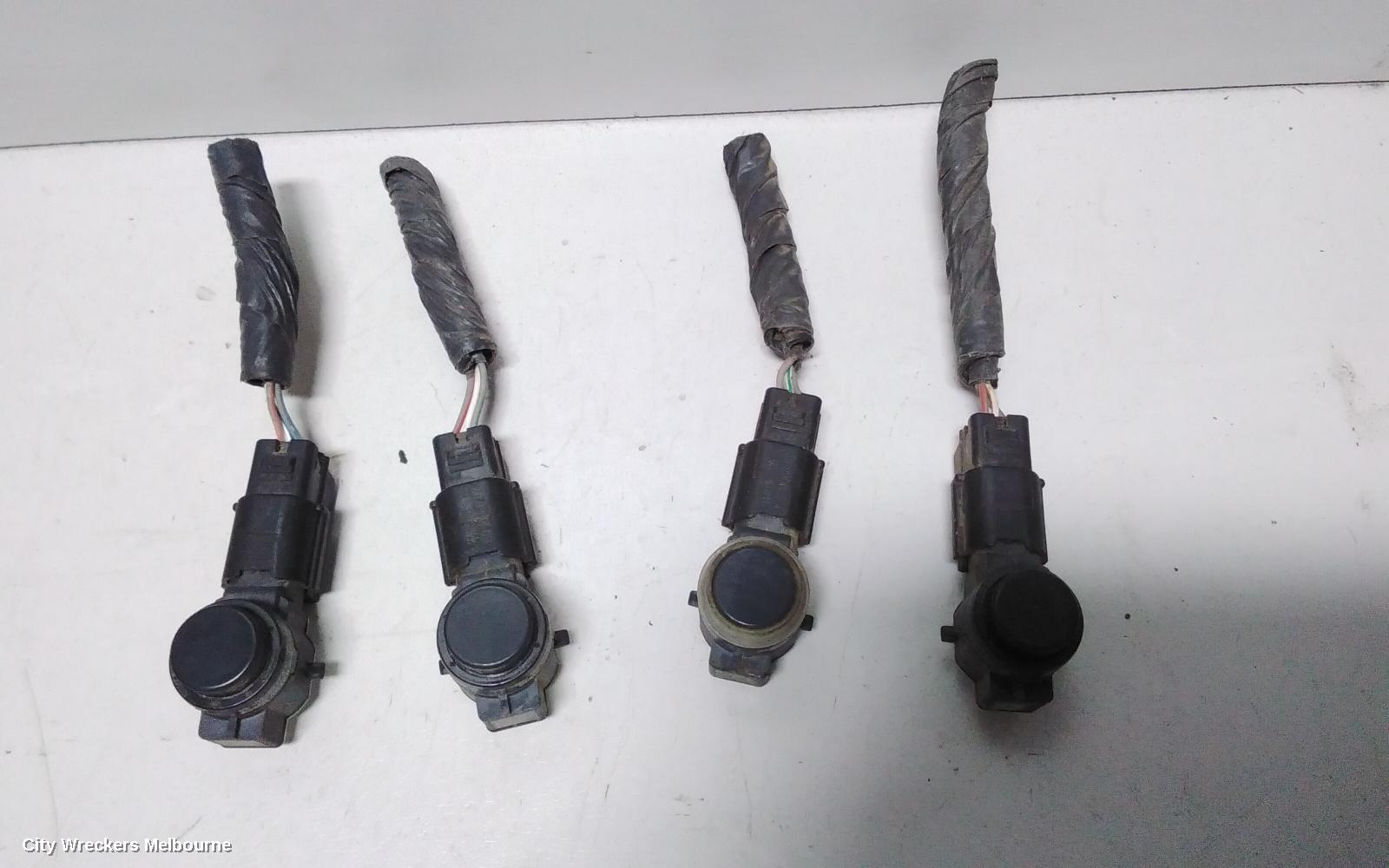 JEEP CHEROKEE, KL, 06/2014 - 11/2022, REAR BAR CRASH SENSOR: 77527