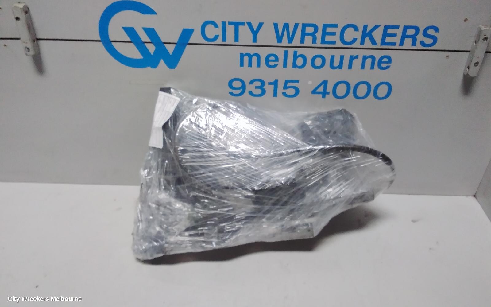 JEEP CHEROKEE DOOR/BOOT/GATE LOCK, RIGHT FRONT DOOR LOCK, KL, 6 PIN TYPE, 02/2014 - 03/2018
