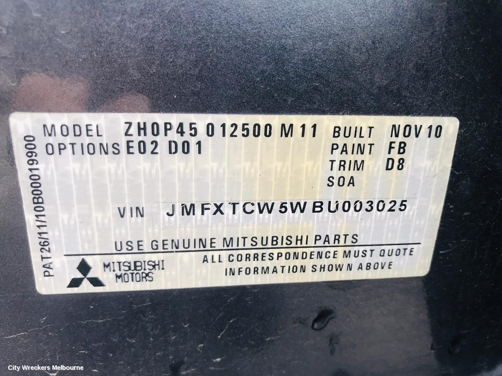 MITSUBISHI OUTLANDER LEFT FRONT HUB ASSEMBLY, ZG-ZL, FWD/AWD, 11/2006 ONWARDS