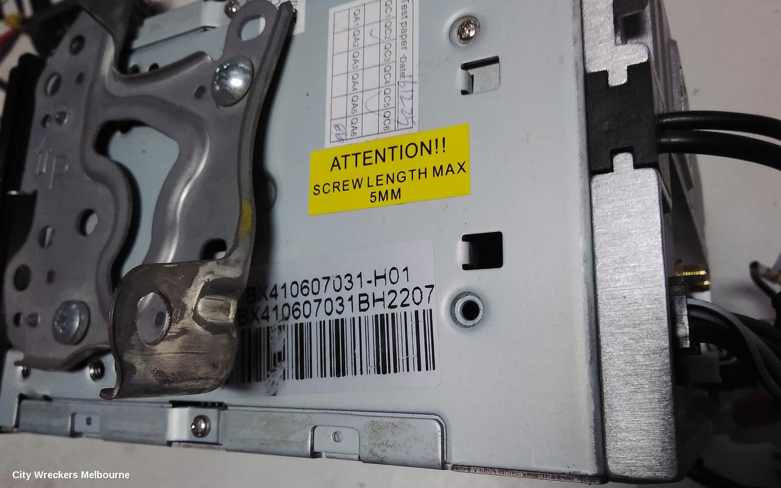 TOYOTA HIACE RADIO/CD/DVD/SAT/TV, AFTERMARKET, TRH/KDH, 03/2005 - 04/2019