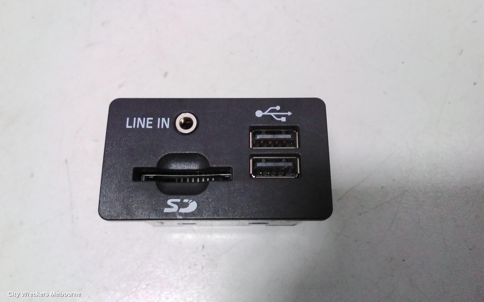 FORD FALCON, FGX 10/2014 - 12/2016, MEDIA INTERFACE CONTROL: 77718