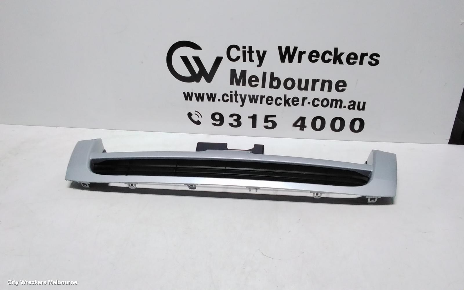TOYOTA HIACE GRILLE, RADIATOR GRILLE, TRH/KDH, LWB/SWB TYPE, 10/2007 - 08/2010