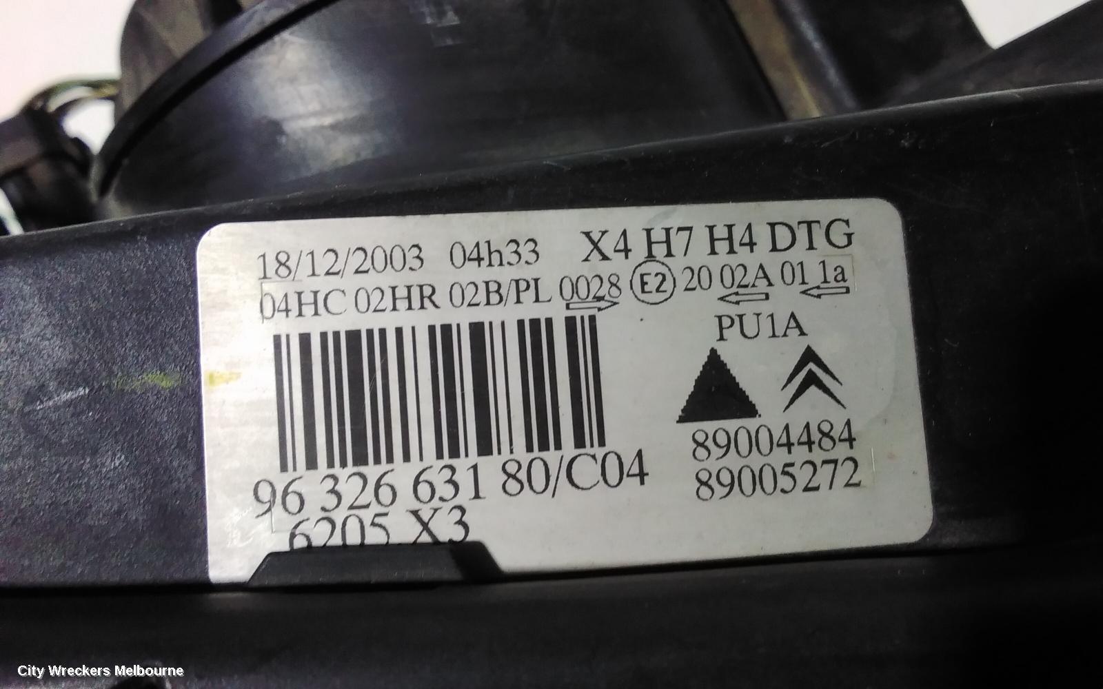 CITROEN C5 RIGHT HEADLAMP, SER1, HALOGEN TYPE, 06/2001 - 12/2004