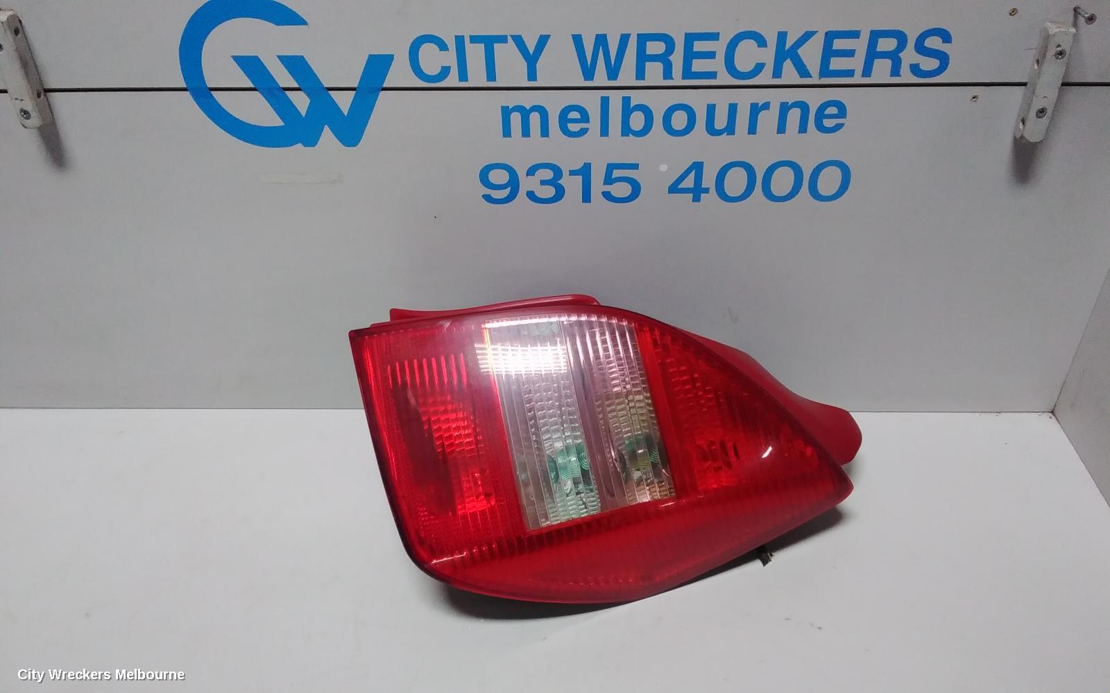 CITROEN C2 RIGHT TAILLIGHT, HATCH, PINK INDICATOR LENSE, 03/2004 - 12/2008