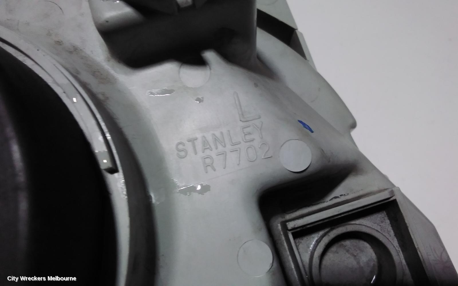 MAZDA MPV LEFT HEADLAMP, LW, LENS # STANLEY R6899, 08/1999 - 05/2002