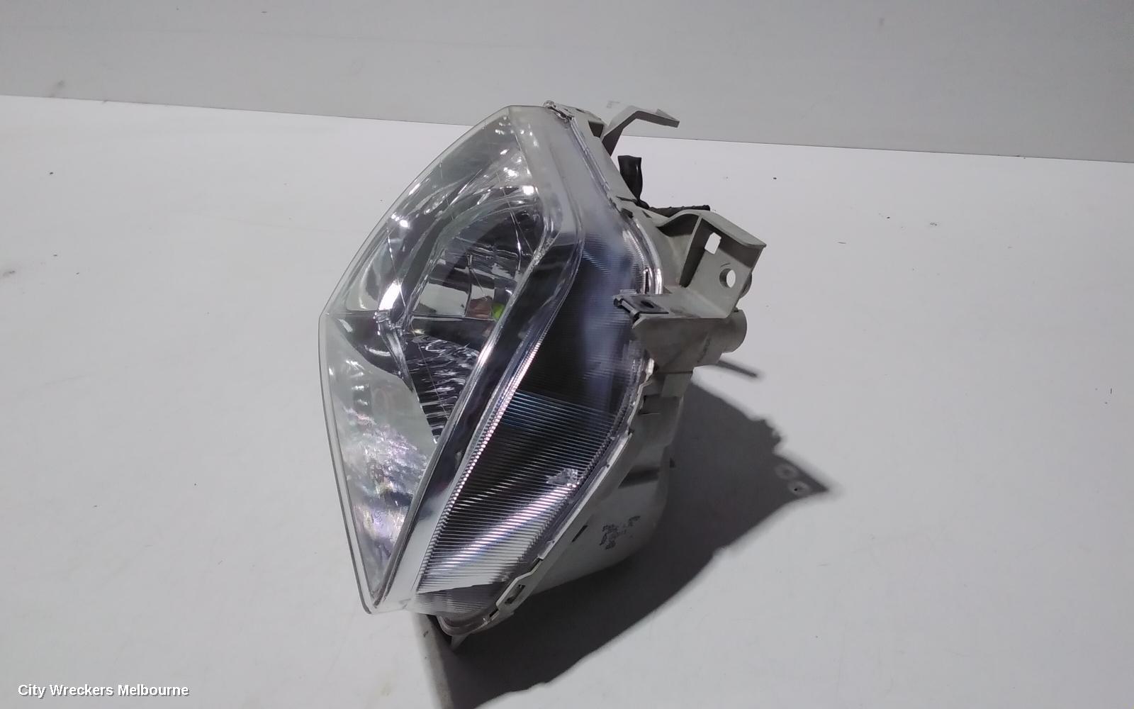 MAZDA MPV RIGHT HEADLAMP, LW, LENS # STANLEY R6899, 08/1999 - 05/2002