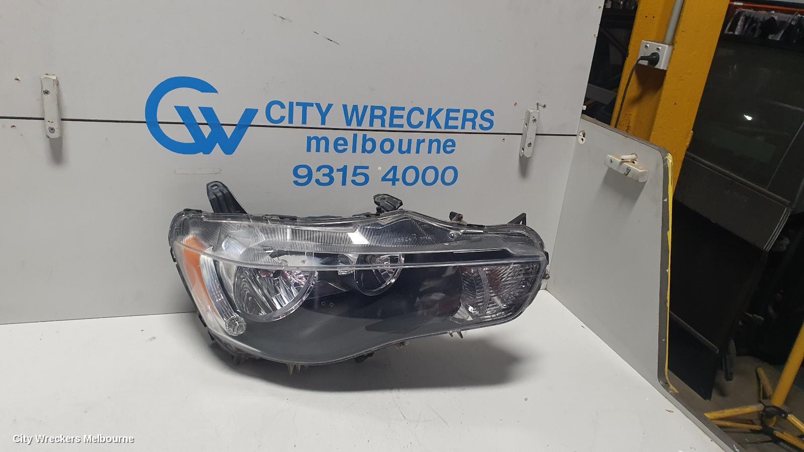 MITSUBISHI OUTLANDER RIGHT HEADLAMP, ZH, HALOGEN TYPE, 09/2009 - 10/2012