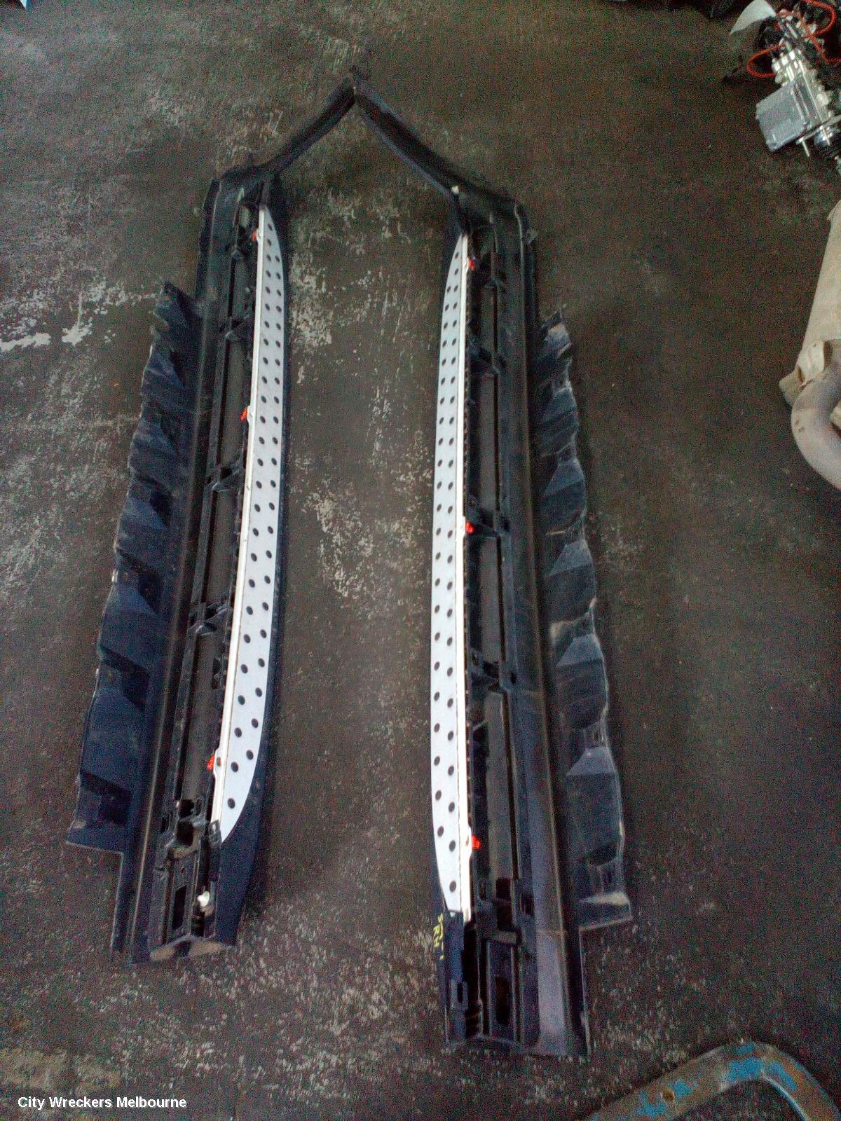 BMW X3 SIDE STEP/SKIRT, SIDE SKIRT (RH SIDE), E83, 06/2004 - 11/2010