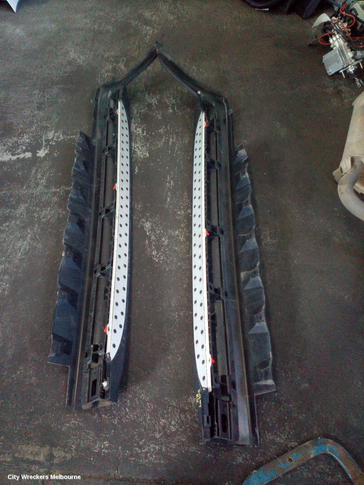 BMW X3 SIDE STEP/SKIRT, SIDE SKIRT (RH SIDE), E83, 06/2004 - 11/2010