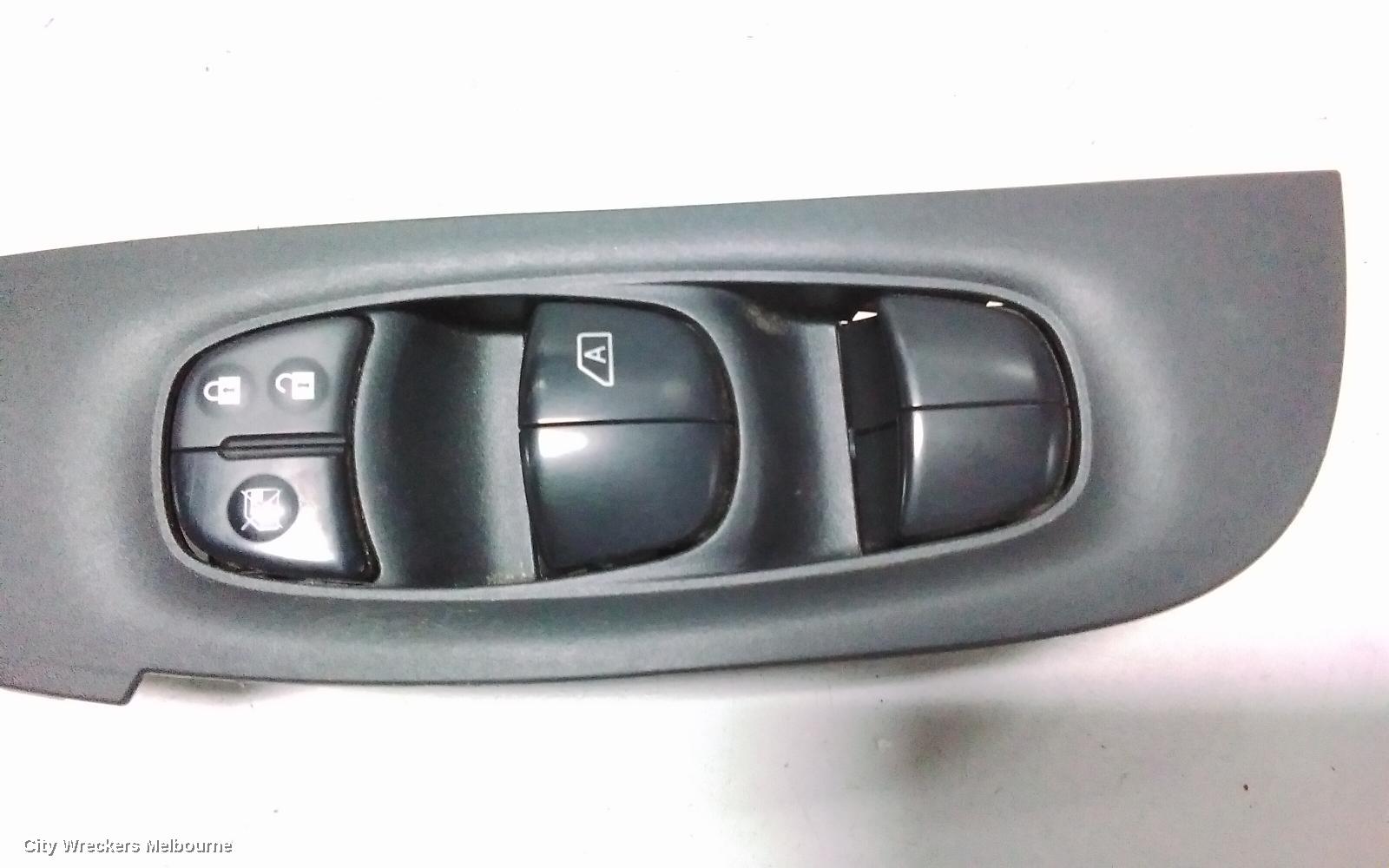 NISSAN XTRAIL PWR DR WIND SWITCH, RH FRONT (MASTER SWITCH), T32, 03/2014 ONWARDS