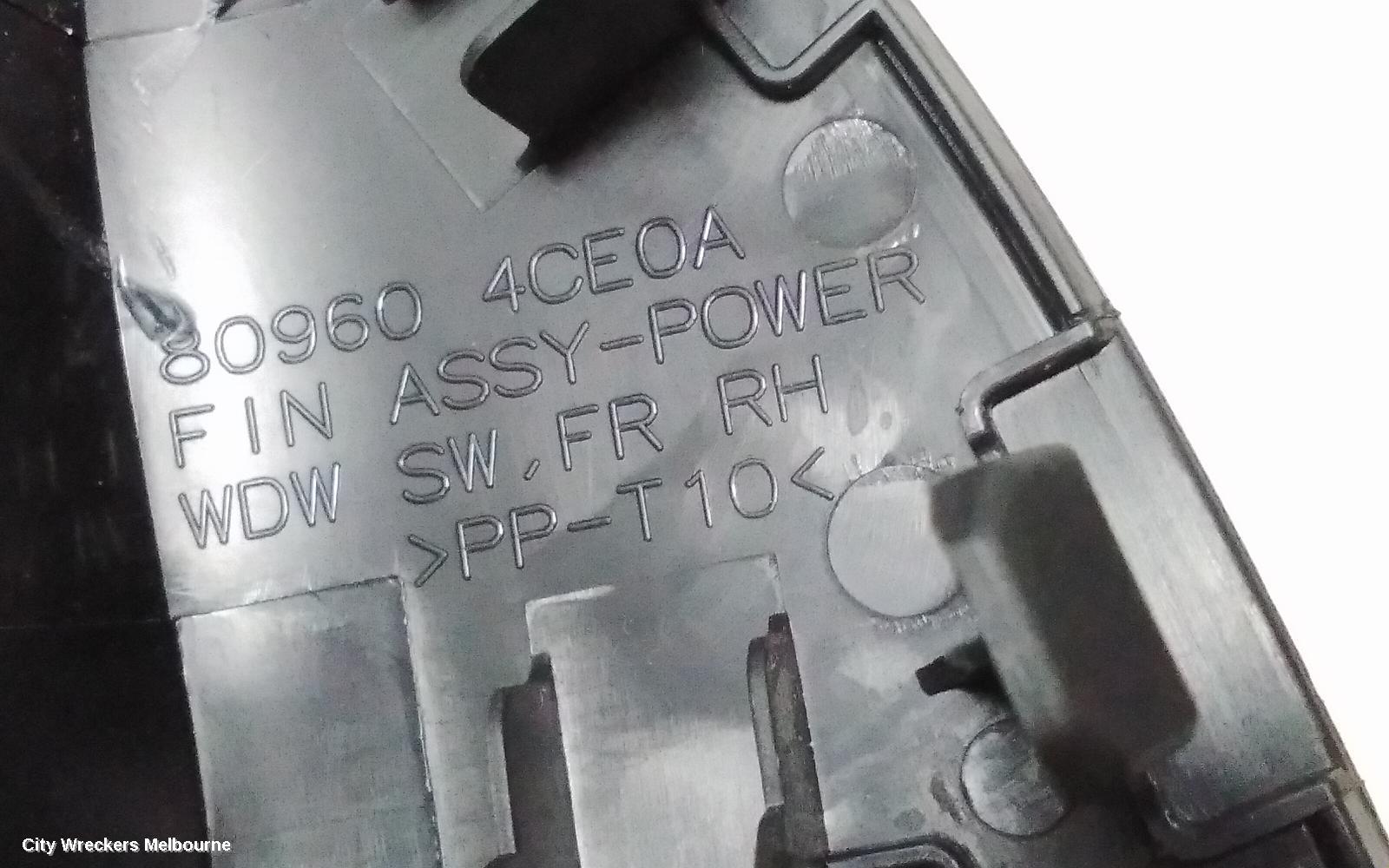 NISSAN XTRAIL PWR DR WIND SWITCH, RH FRONT (MASTER SWITCH), T32, 03/2014 ONWARDS