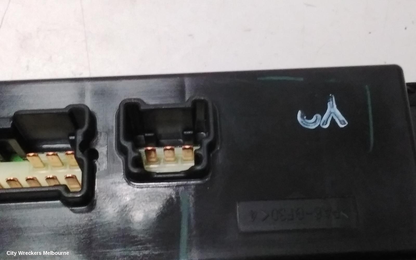 NISSAN XTRAIL PWR DR WIND SWITCH, RH FRONT (MASTER SWITCH), T32, 03/2014 ONWARDS