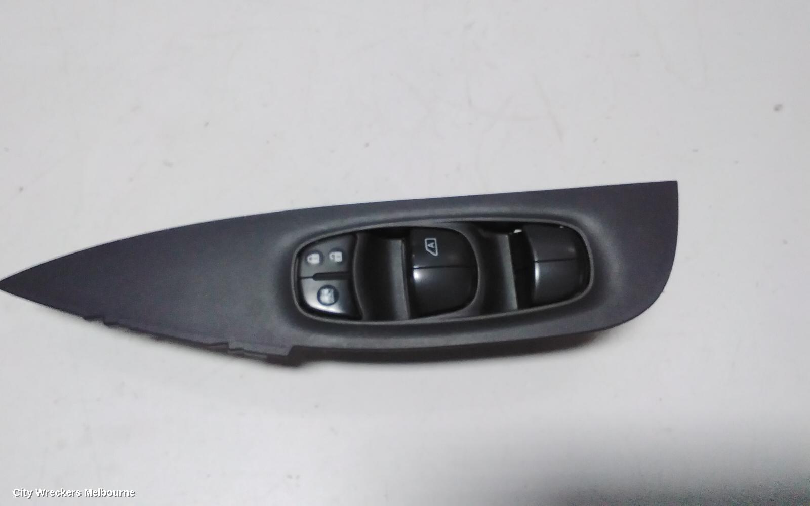NISSAN XTRAIL PWR DR WIND SWITCH, RH FRONT (MASTER SWITCH), T32, 03/2014 ONWARDS