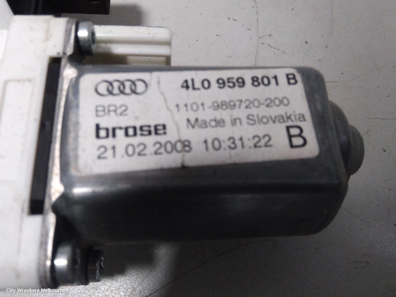 AUDI Q7 LEFT FRONT WINDOW REG/MOTOR, 4L, 09/2006 - 08/2015