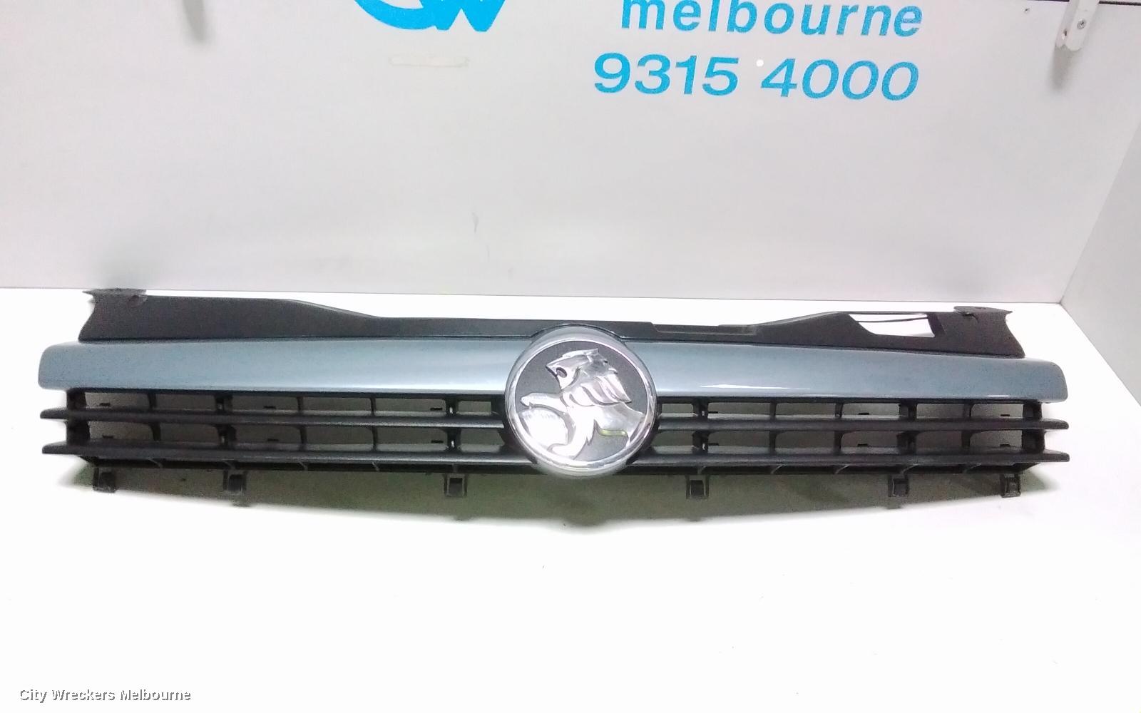 HOLDEN ASTRA GRILLE, AH, RADIATOR GRILLE, HATCH/WAGON, CD/CDX/CDXI/CDTI, W/ COLOUR CODED MOULD TYPE, 10/2004 - 08/2009