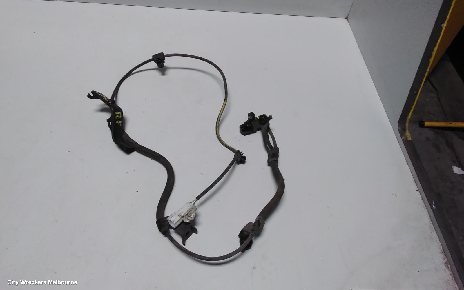 TOYOTA HILUX ABS SENSOR, RH FRONT, NON VSC, LOOM TYPE, 03/2005 - 08/2015